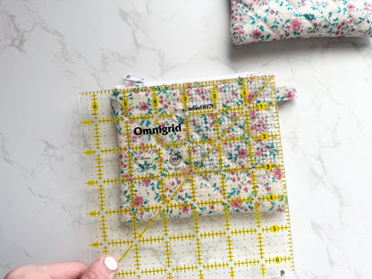 White & Navy Floral Quilted Mini Pouch