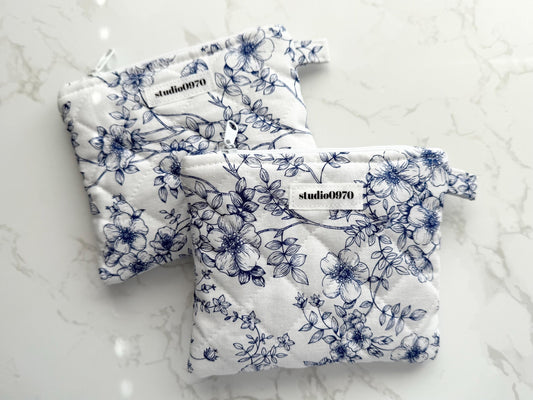 White & Navy Floral Quilted Mini Pouch