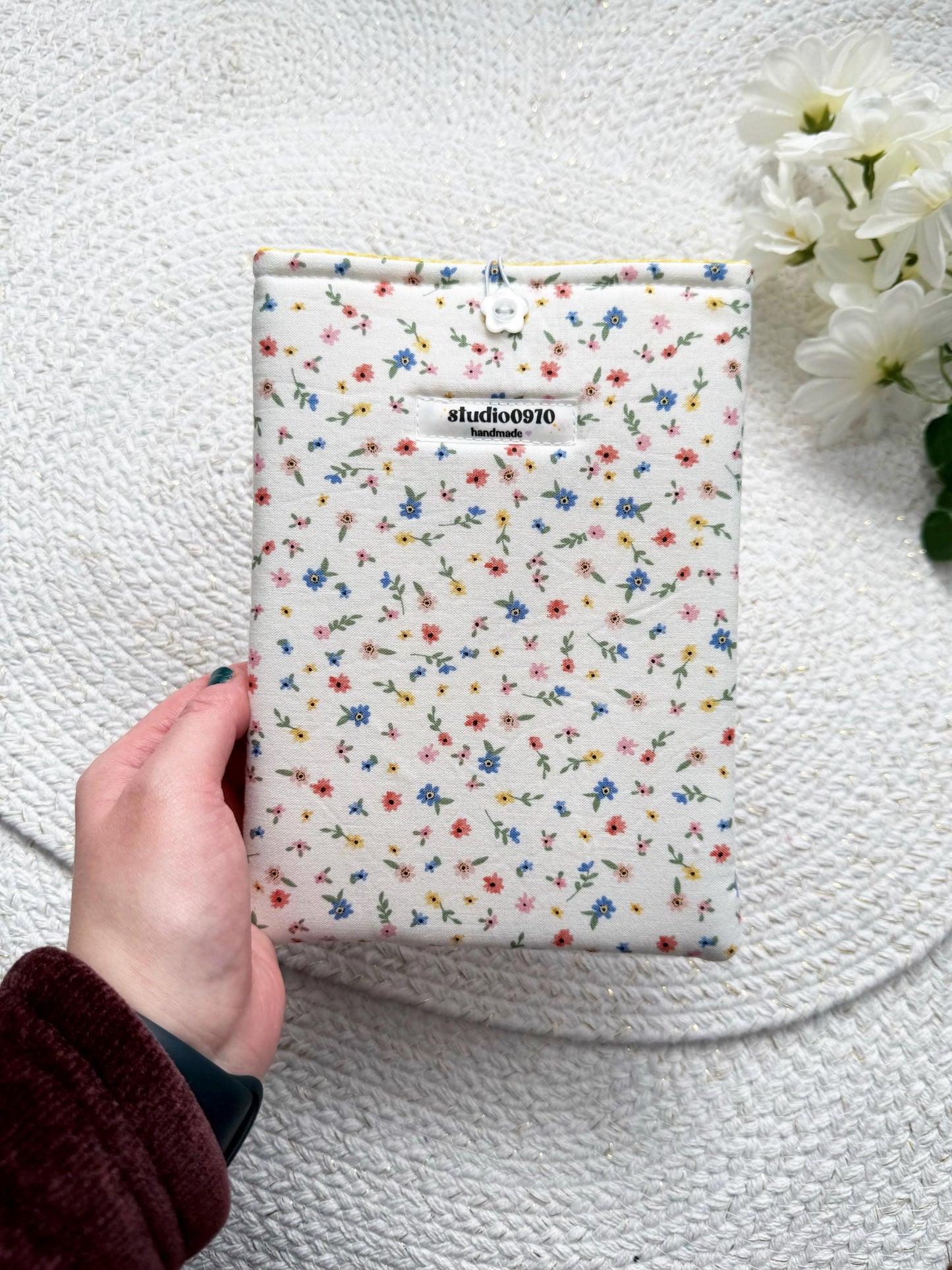 Mini Wildflower Floral Padded Book Sleeve