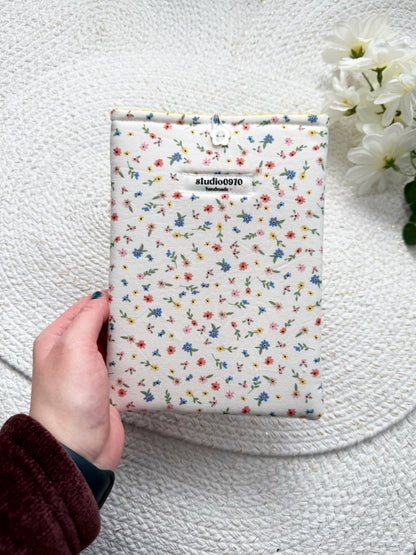 Mini Wildflower Floral Padded Book Sleeve