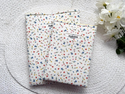 Mini Wildflower Floral Padded Book Sleeve